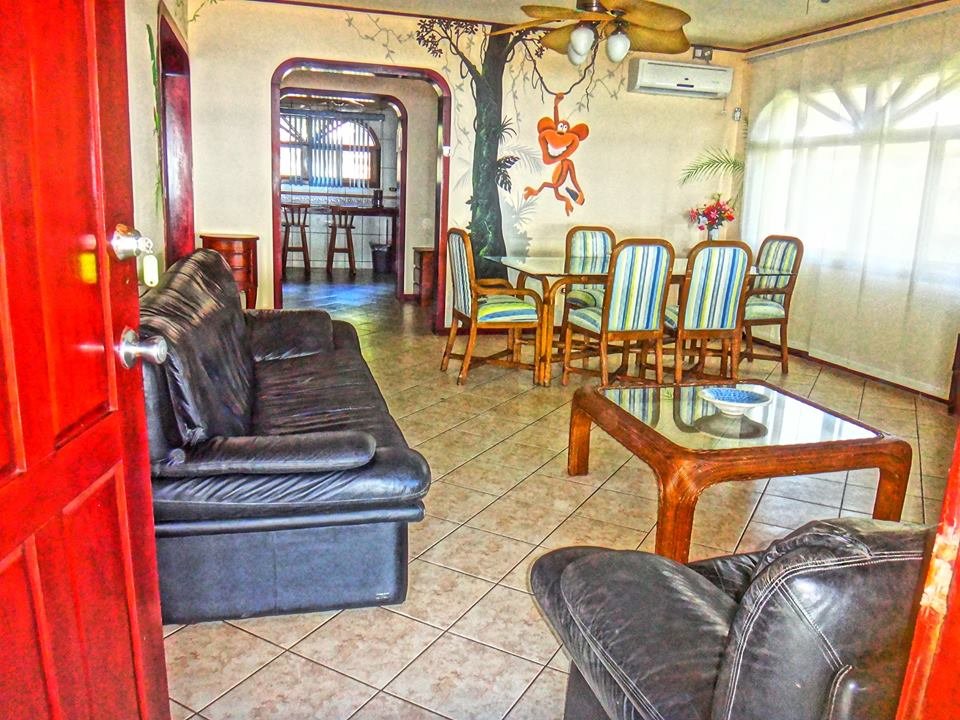rooms for rent in Jaco