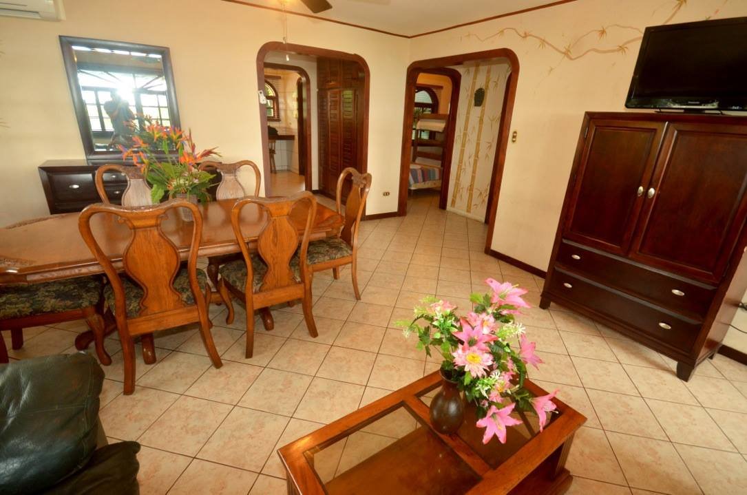 rooms for rent in Jaco