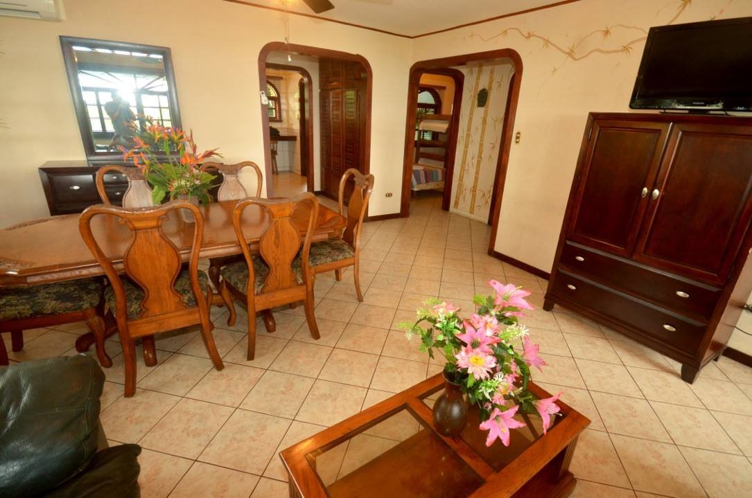 condos for rent in Jaco