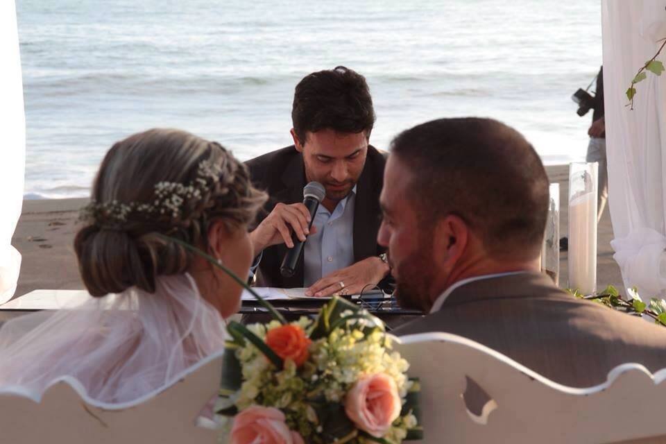 weddings in Playa hermosa
