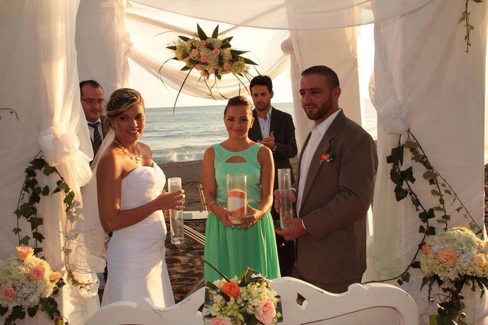 weddings in Playa hermosa